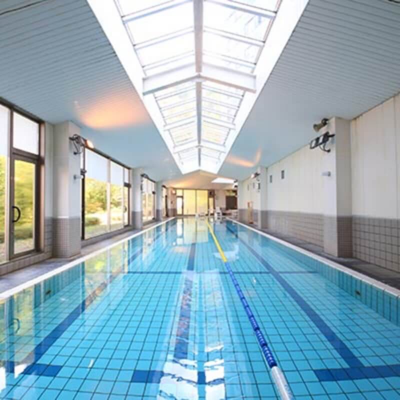 室内温泉プール